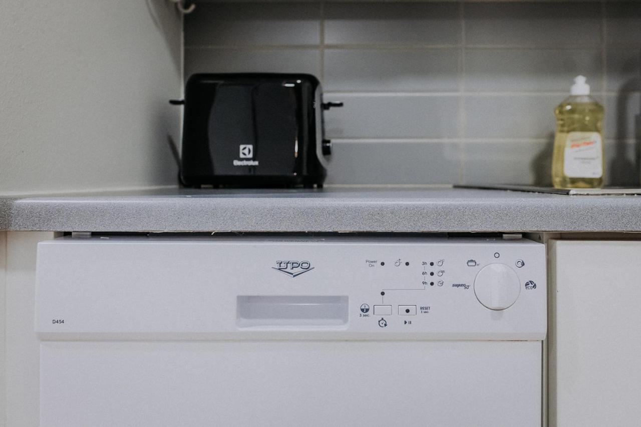 Apartment, Sleepwell, Tyynimeri With Private Parking And Optional Private Sauna Helsingfors Exteriör bild